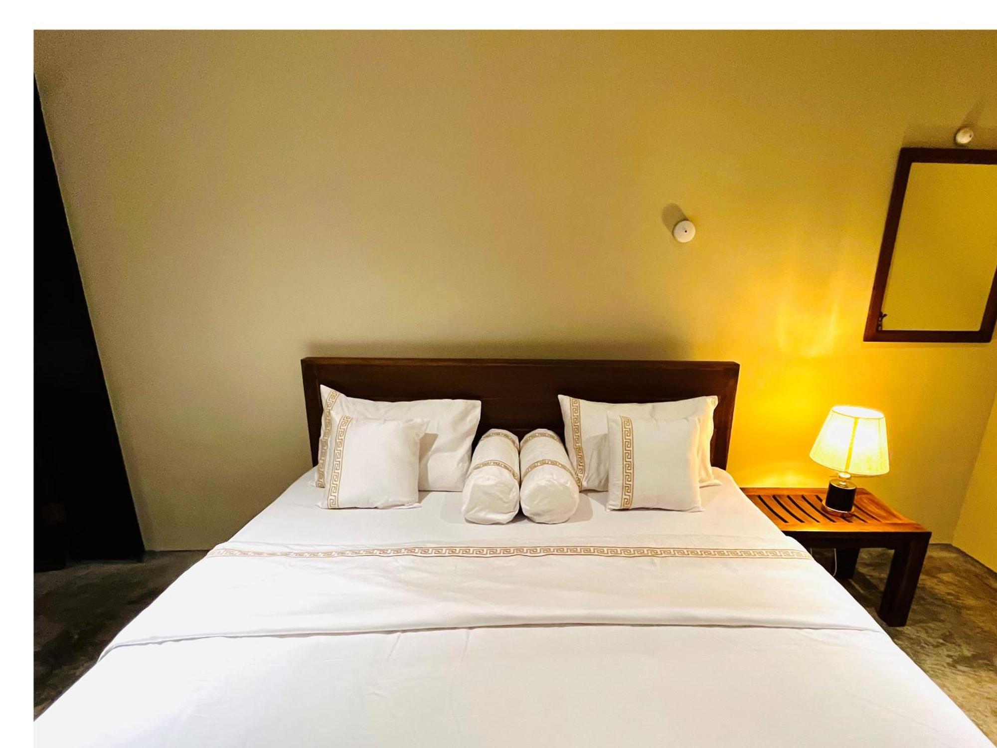 Ceylon Kingsmen Garden Hotel - Katunayake Negombo Eksteriør billede